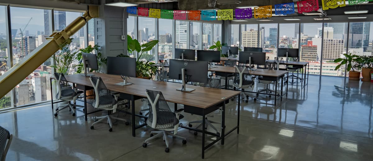 Coworking Cibeles en Pl. Villa de Madrid 1, Roma Nte., Cuauhtémoc, 06700 Ciudad de México, CDMX, México - Plaza Villa de Madrid 1