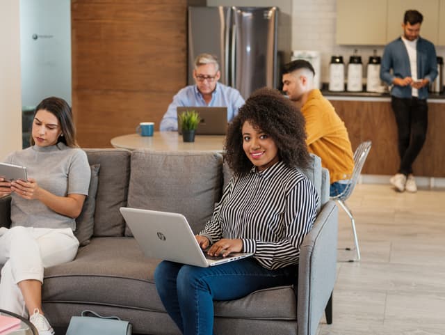 Coworking Torre Micrópolis en Av. Eugenio Garza Sada 3820, Roma, 64780 Monterrey, N.L., México - Avenida Eugenio Garza Sada 3820