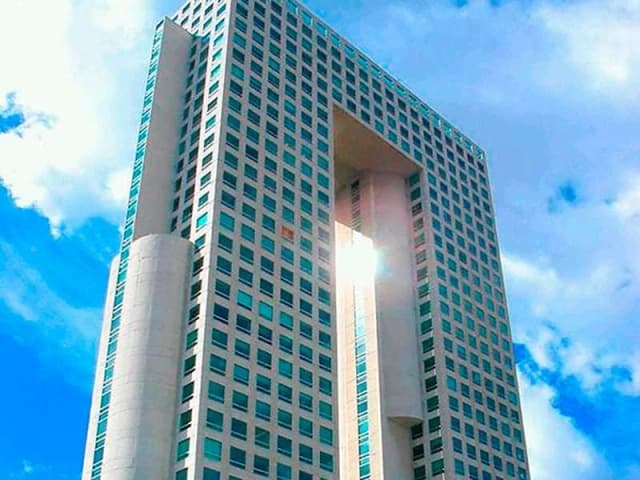 Coworking Arcos Bosques en Paseo de Los Tamarindos 400 Piso 21 y 26 Sección Poniente Torre A, Bosques de las Lomas, Cuajimalpa de Morelos, 05120 Ciudad de México, CDMX, México -